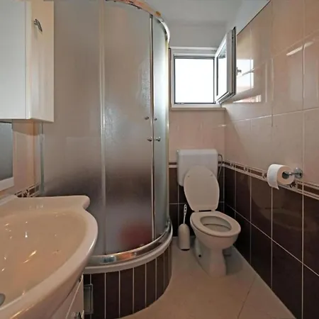 Апартаменти Mihovilovi - One Bedroom With Terrace And Pool View Трогір