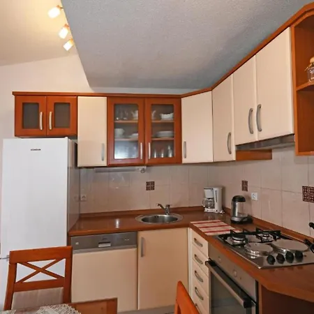 Mihovilovi - One Bedroom With Terrace And Pool View